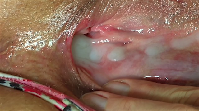 Yakın çekim amcığa boşalma derlemesi