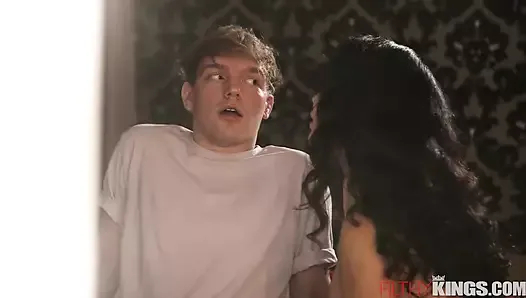 üvey annemi sikişme dürtüsü sonunda karşılığını veriyor