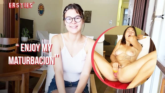 Ersties - Sevimli Esmer Kızlık Bize Onu iyi hissettirmek için tam olarak ne Gerektiğini Gösteriyor