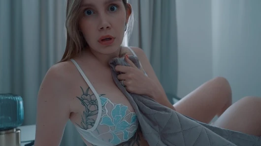 Neden mi Üvey Anne son kavgadan Sonra Üvey Oğlunun yarrakuyla Uyanıyor? 